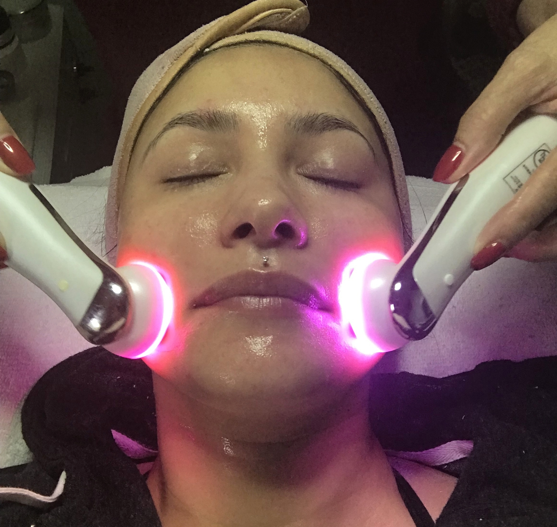 Angel-Microcurrent-Led-Beauty-Bar-Treatment.jpeg